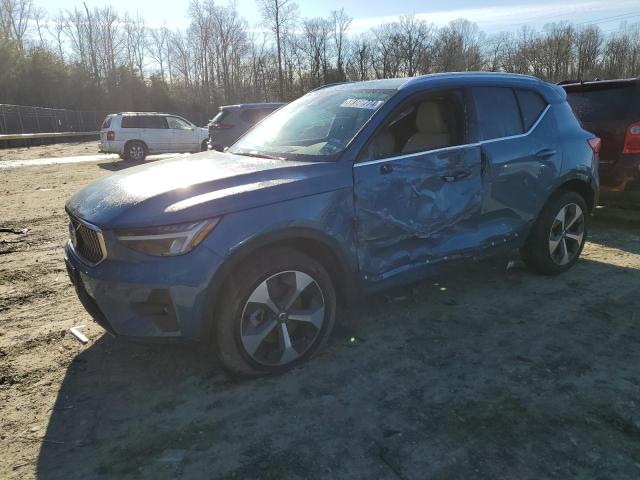 Volvo Xc40 plus (2023)