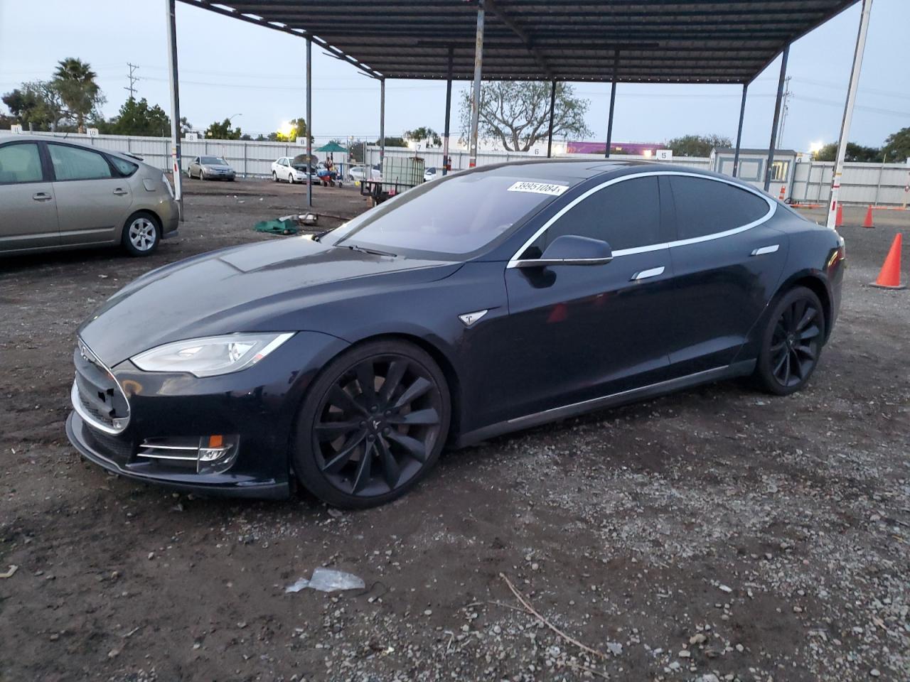 Tesla Model s (2013)