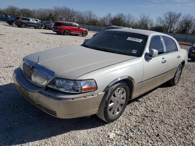 Lincoln Towncar (2005)