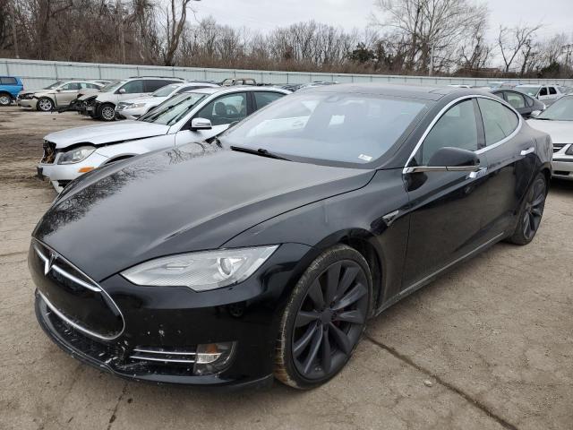 Tesla Model s (2015)
