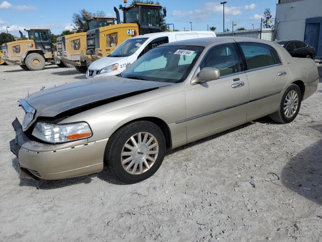Lincoln Towncar (2004)