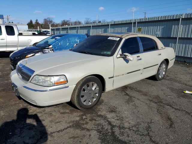 Lincoln Towncar (2005)