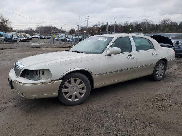 Lincoln Towncar (2005)