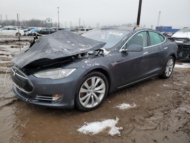 Tesla Model s (2015)