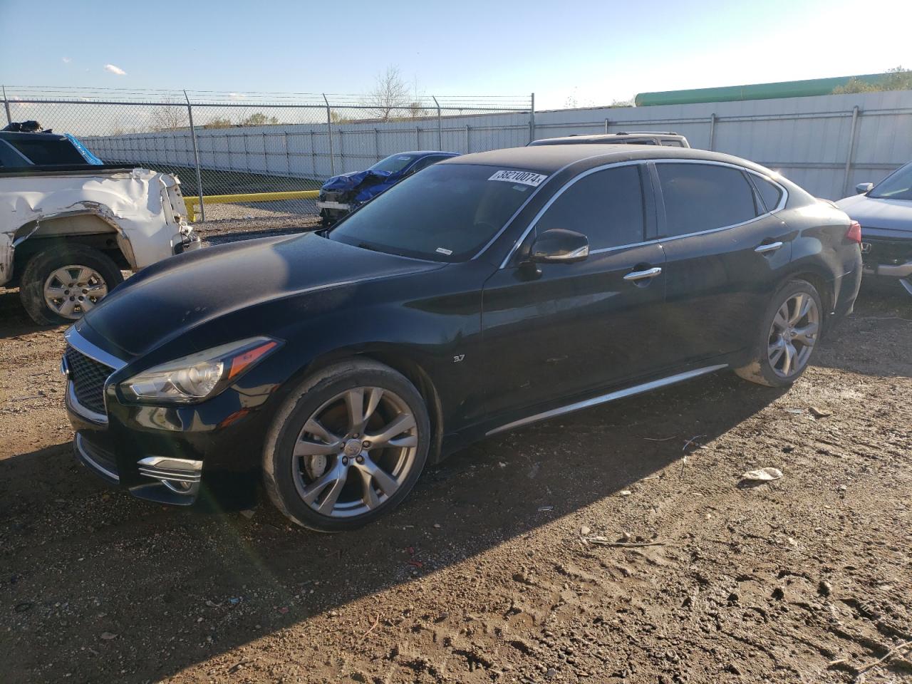 Infiniti Q70 (2016)