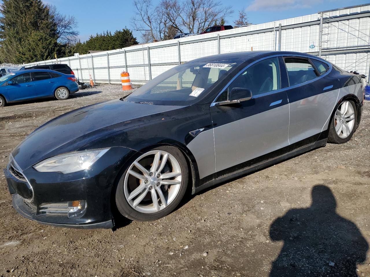 Tesla Model s (2012)