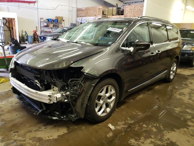 Chrysler Pacifica (2017)