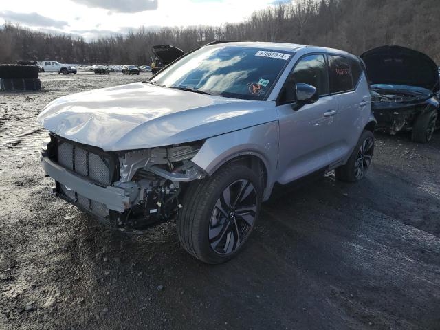 Volvo Xc40 plus (2023)