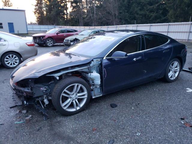 Tesla Model s (2015)