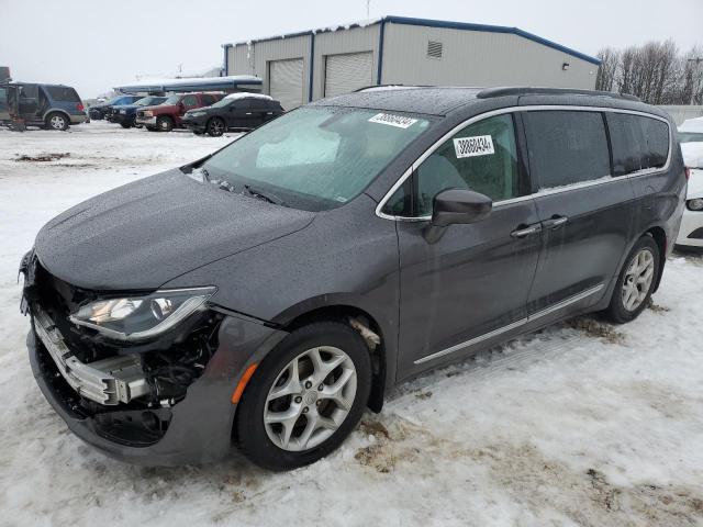 Chrysler Pacifica (2017)