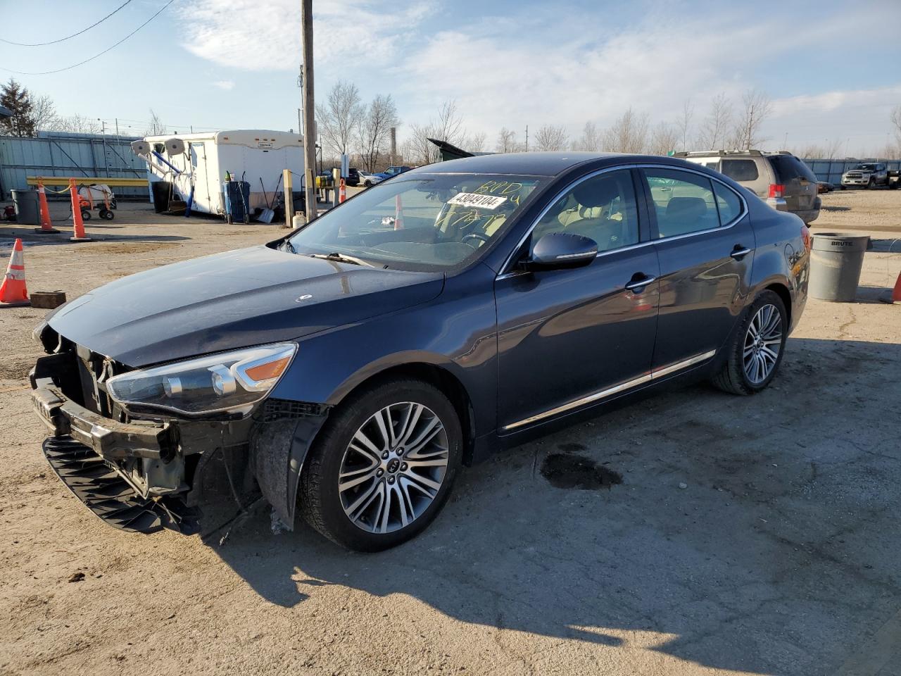 Kia Cadenza (2015)