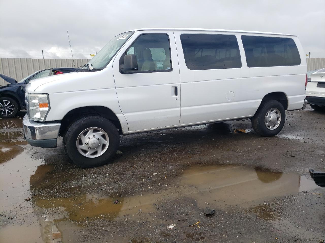 Ford Econoline (2012)