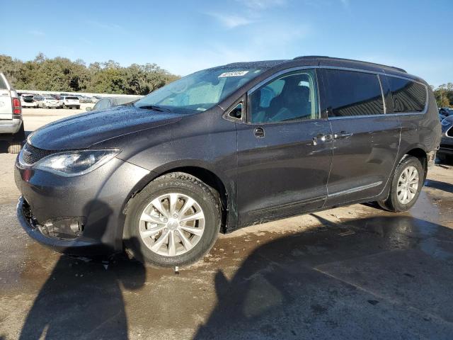 Chrysler Pacifica (2017)