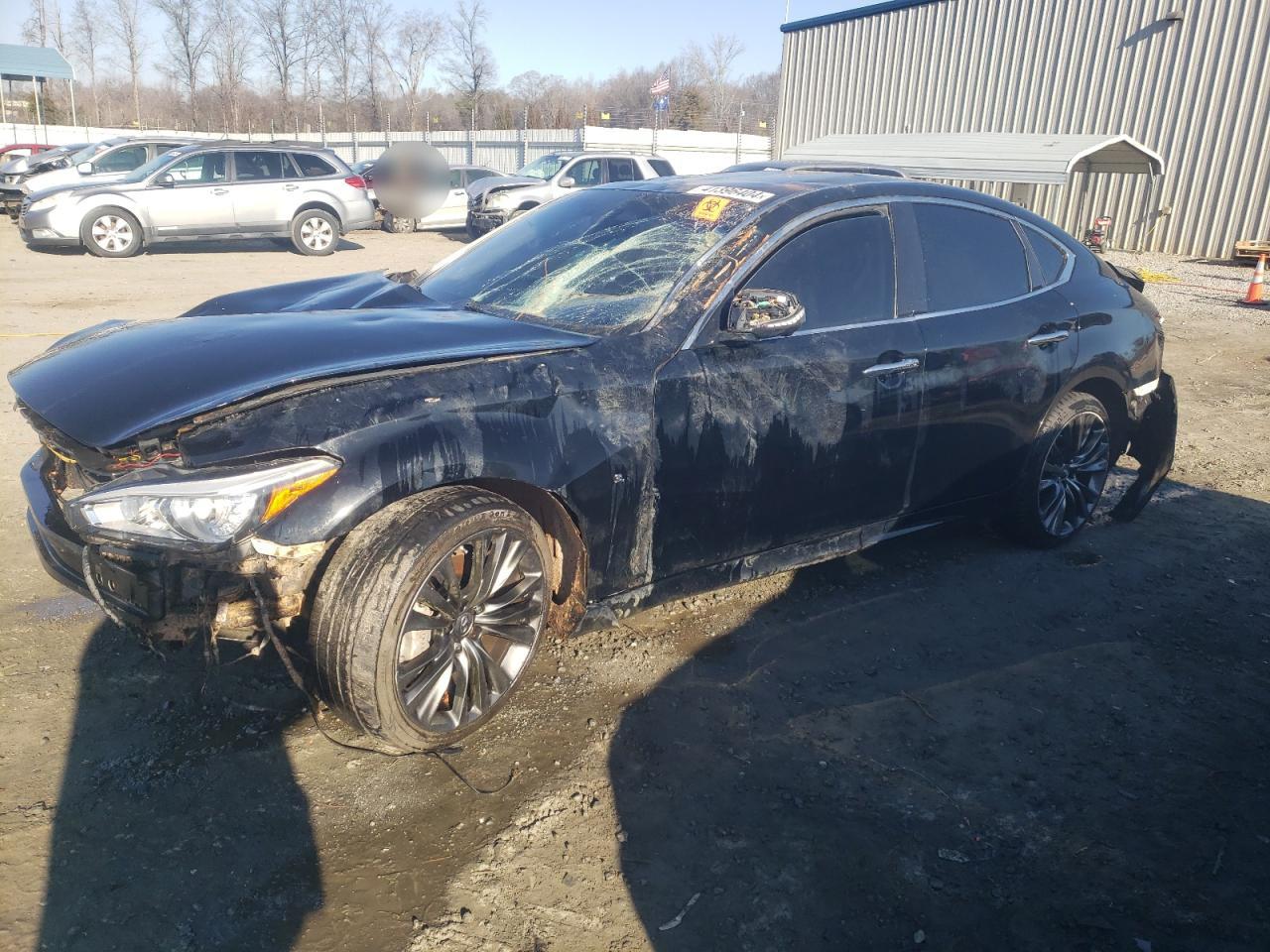 Infiniti Q70 (2016)