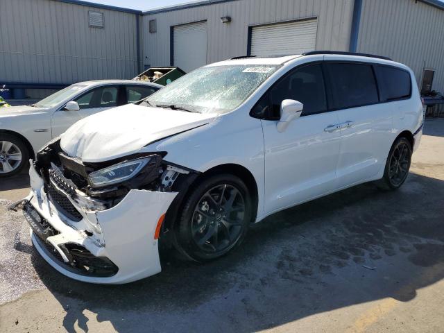Chrysler Pacifica (2022)