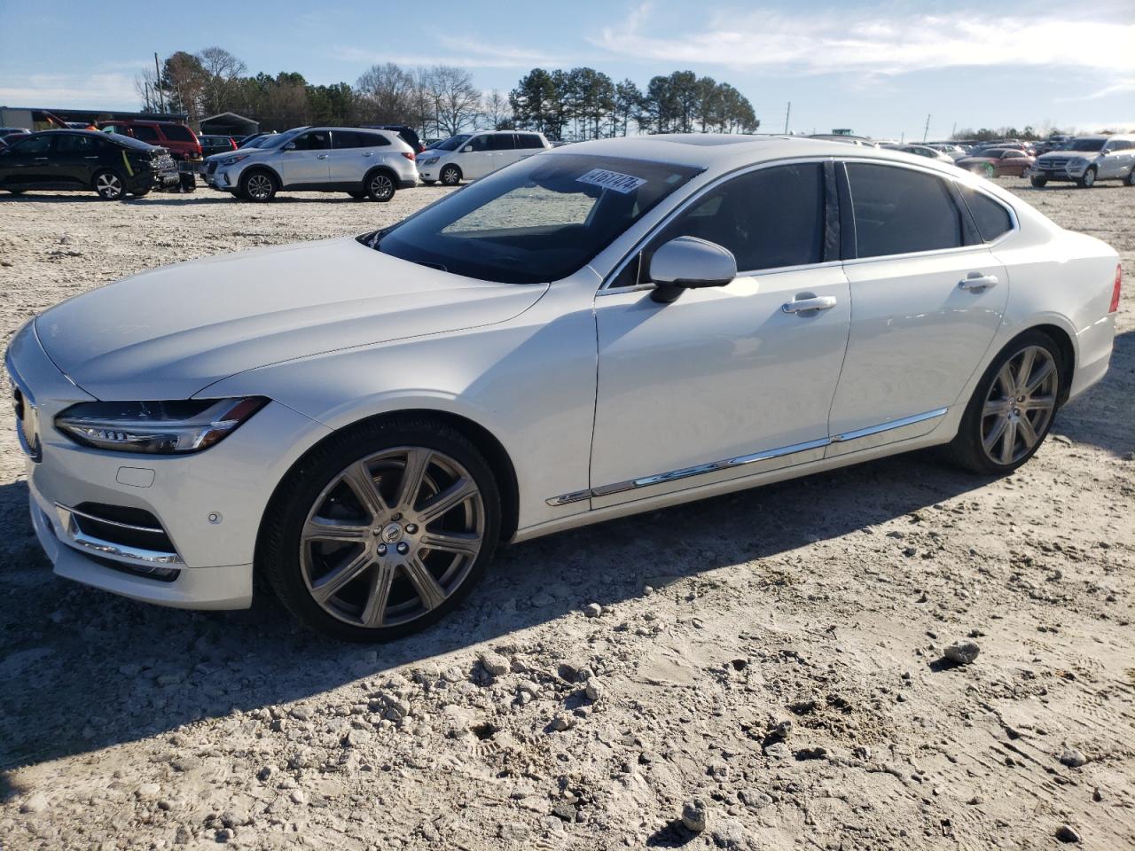 Volvo S90 (2017)