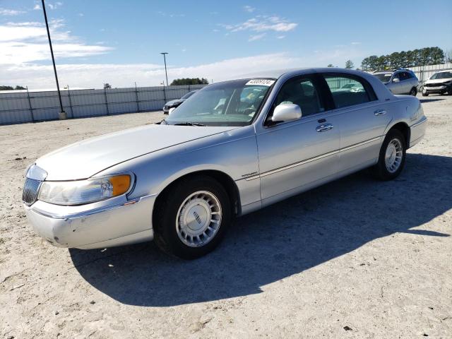 Lincoln Towncar (1999)