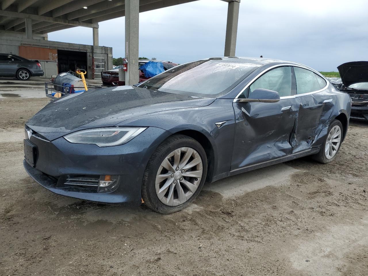 Tesla Model s (2018)