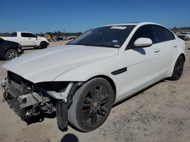 Jaguar Xe (2020)
