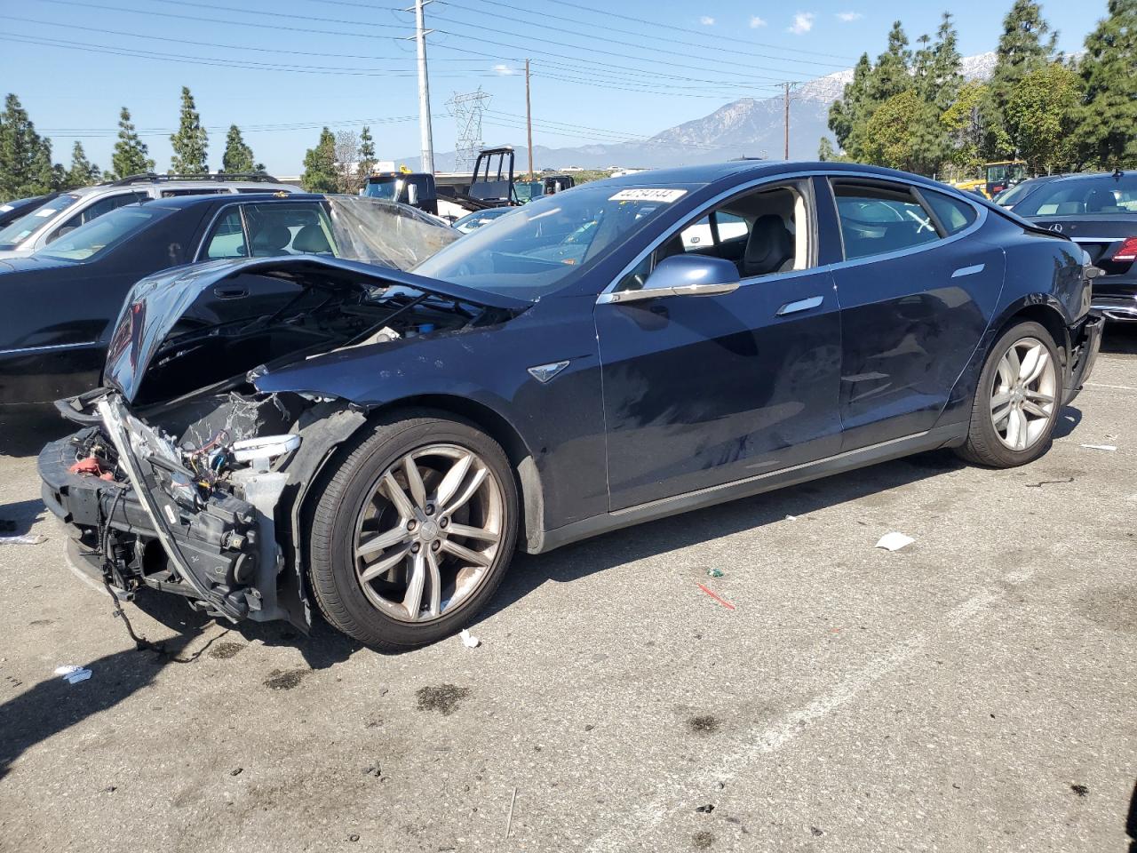 Tesla Model s (2013)