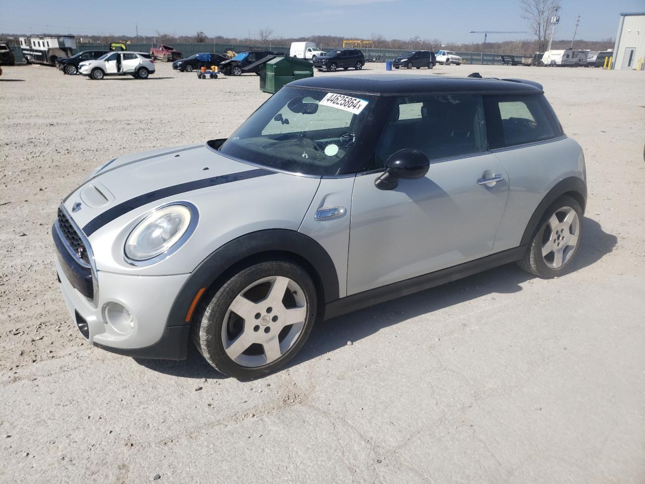 Mini Cooper (2015)