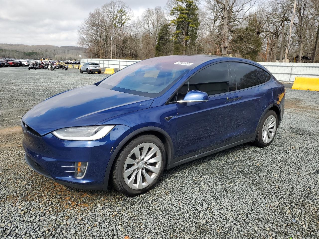 Tesla Model x (2016)