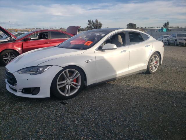 Tesla Model s (2015)