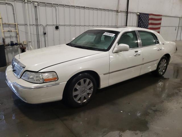 Lincoln Towncar (2005)