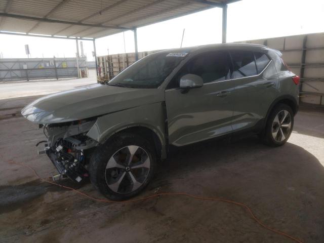 Volvo Xc40 plus (2023)