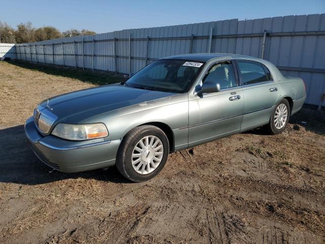 Lincoln Towncar (2004)