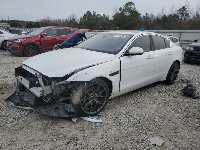 Jaguar Xe (2017)