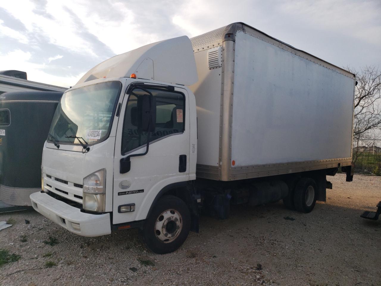 Isuzu Npr (2011)