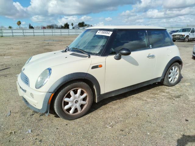 Mini Cooper (2004)