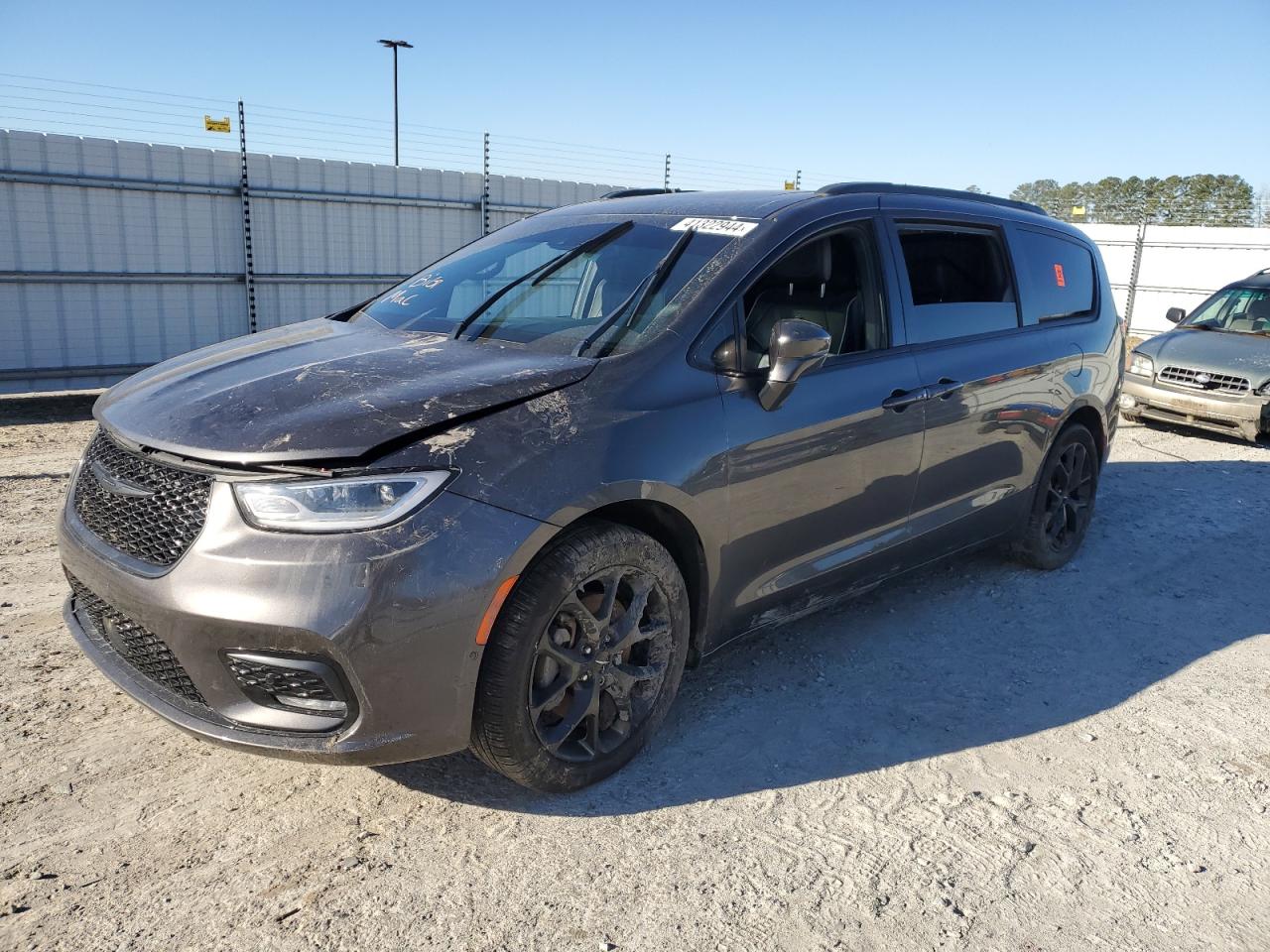 Chrysler Pacifica (2022)