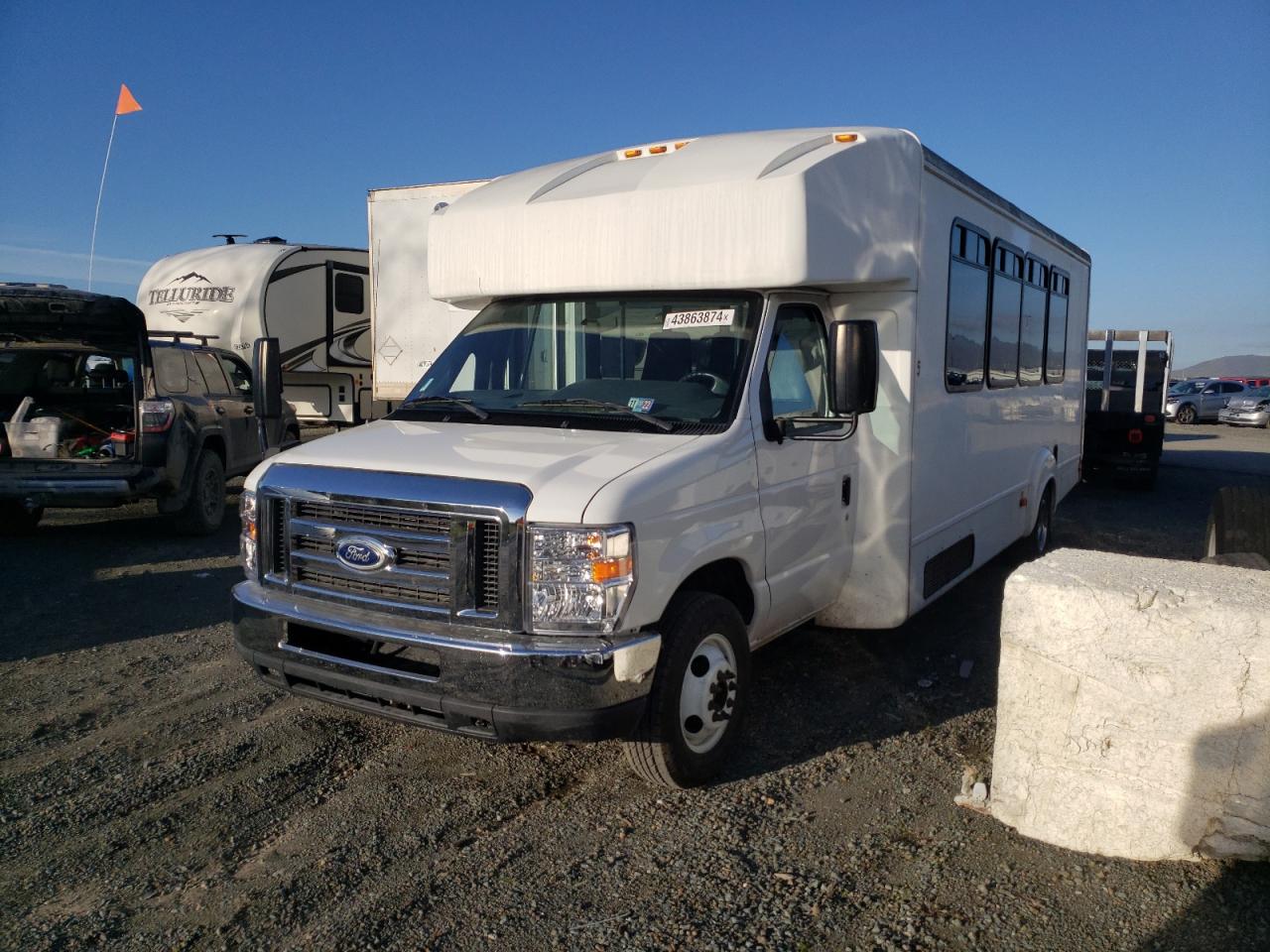 Ford Econoline (2016)
