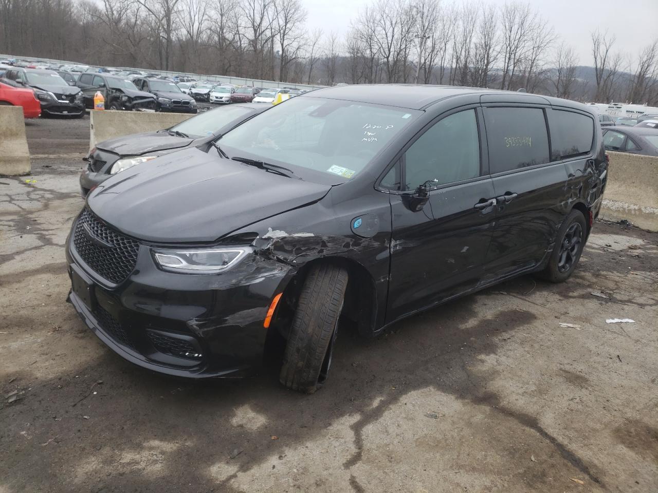 Chrysler Pacifica (2022)