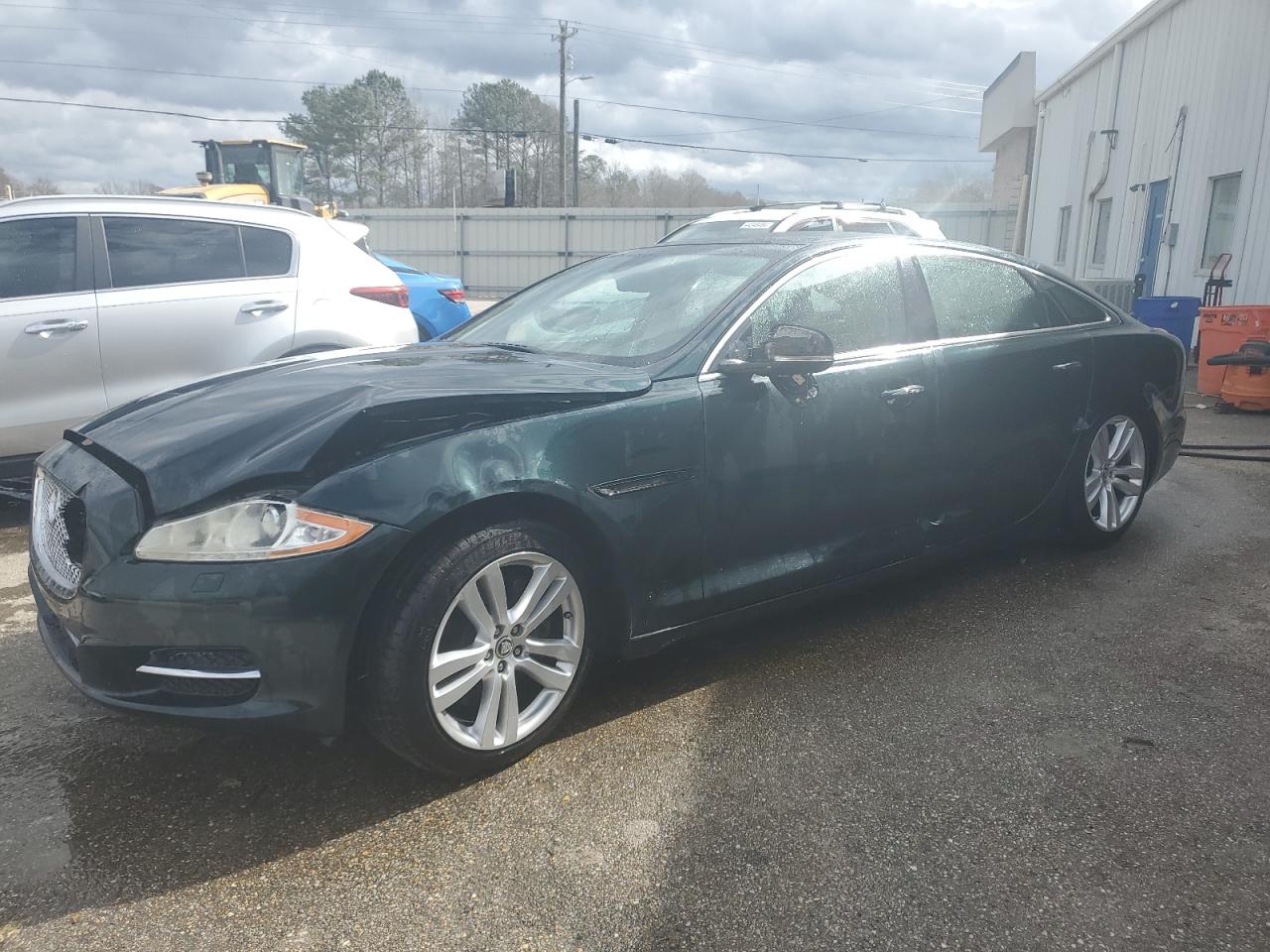 Jaguar Xj (2011)