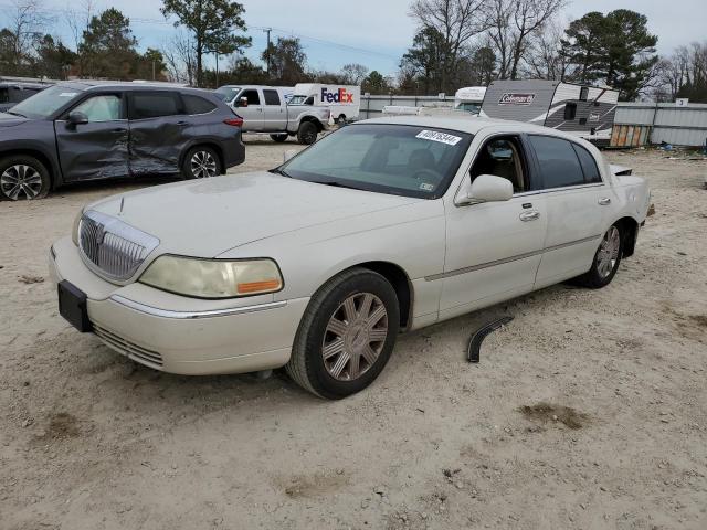 Lincoln Towncar (2004)