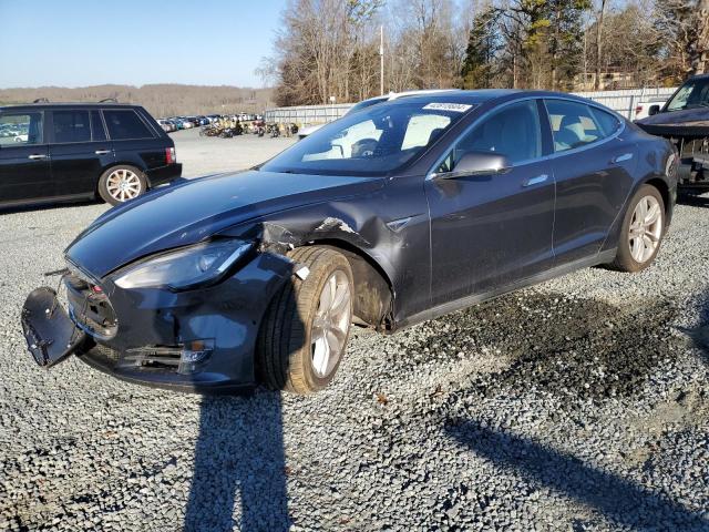 Tesla Model s (2015)
