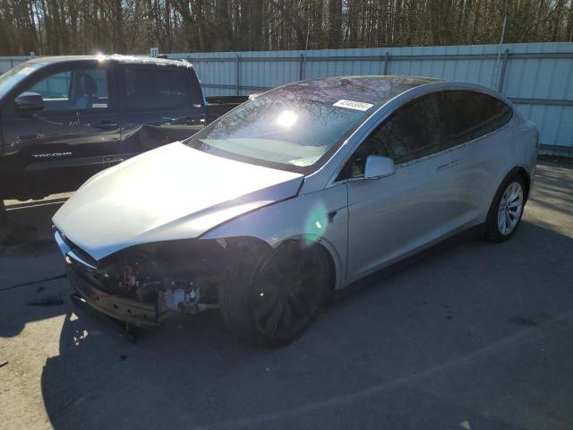 Tesla Model x (2016)