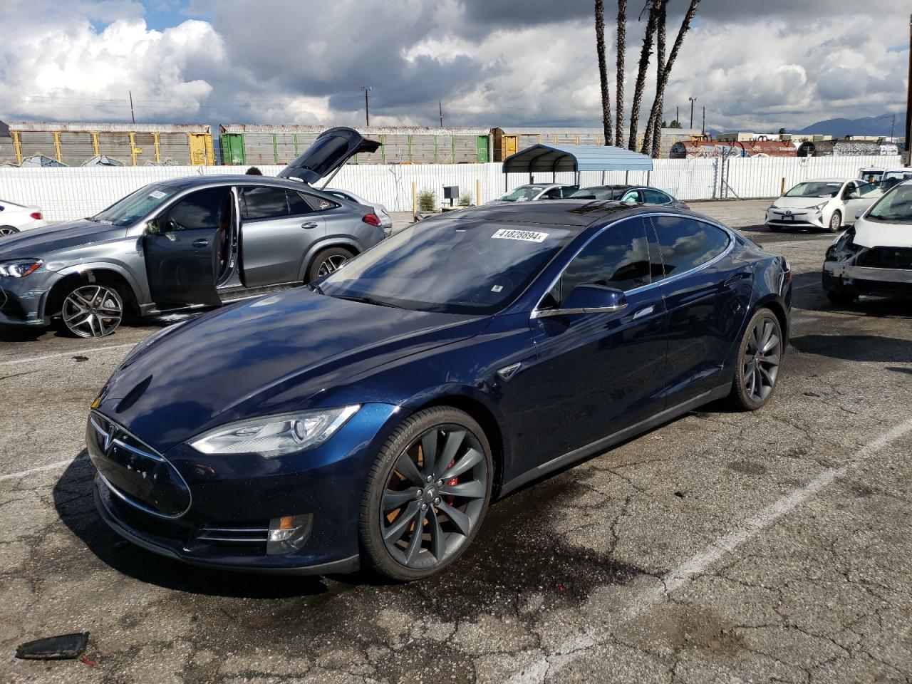 Tesla Model s (2013)