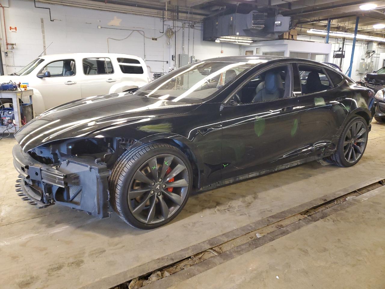 Tesla Model s (2016)