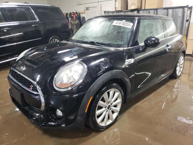 Mini Cooper (2015)