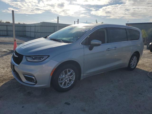 Chrysler Pacifica (2023)