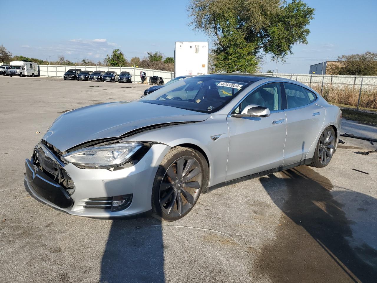 Tesla Model s (2013)