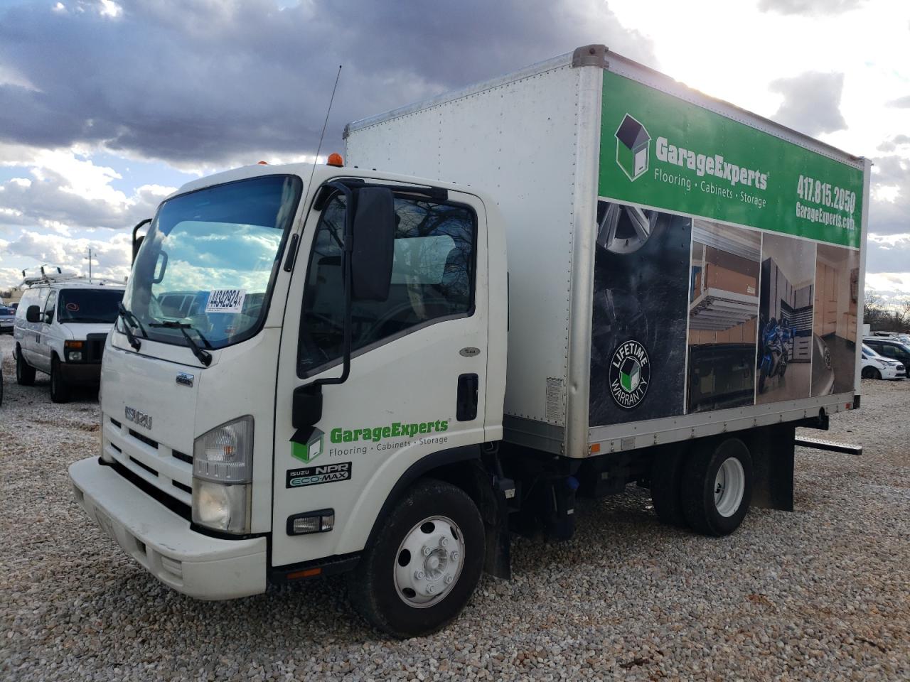 Isuzu Npr (2011)