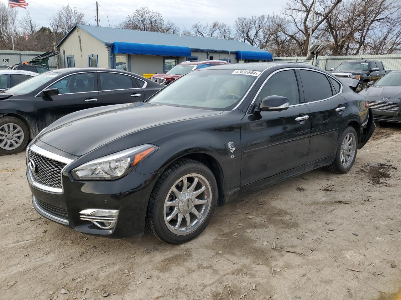 Infiniti Q70 (2017)