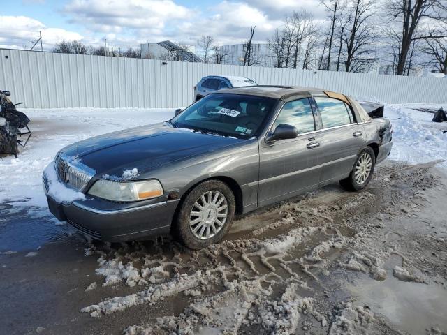 Lincoln Towncar (2003)