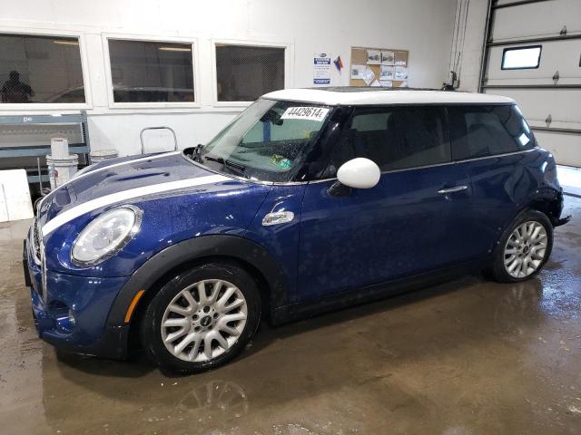 Mini Cooper (2015)