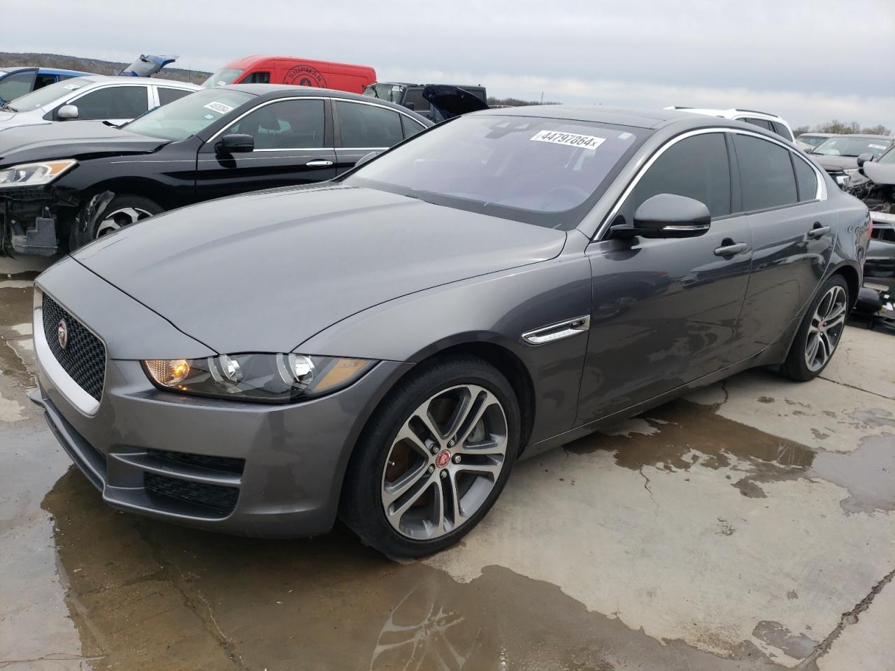 Jaguar Xe (2017)